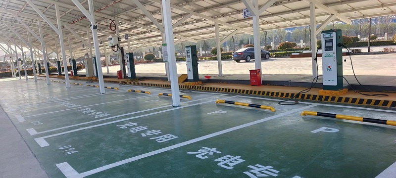 ɽ����Գ��׮